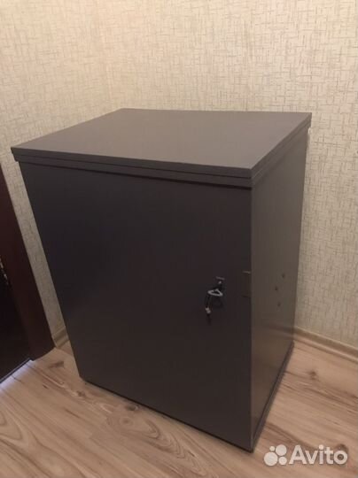 Швейная машина Чайка 142м