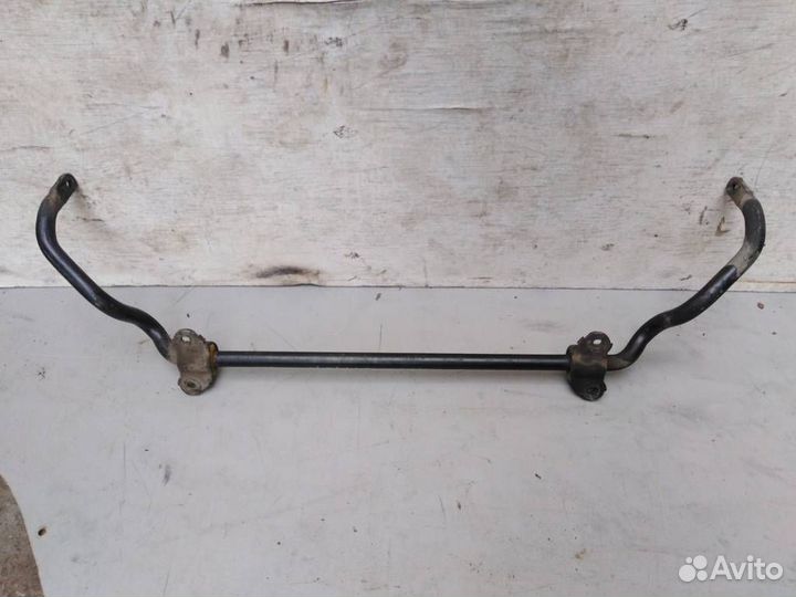 Стабилизатор передний