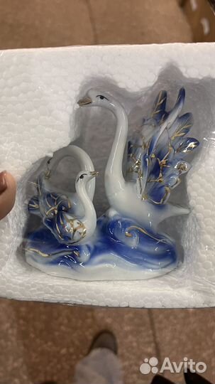 Статуэтка лебедь