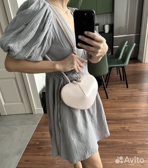 Сумка сердце нежно розового цвета, на выпускной