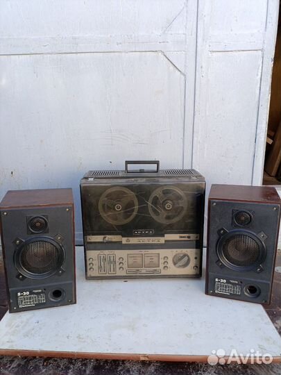 Катушечный магнитофон