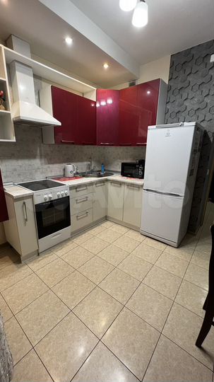 1-к. квартира, 42 м², 3/15 эт.