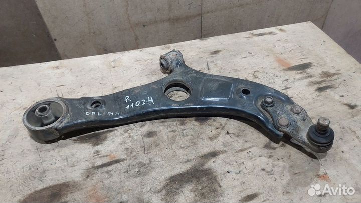 Рычаг передний нижний правый Kia Optima 3 TF