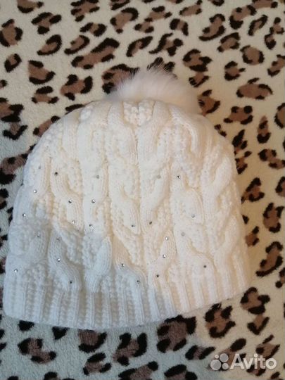 Шапка женская белая