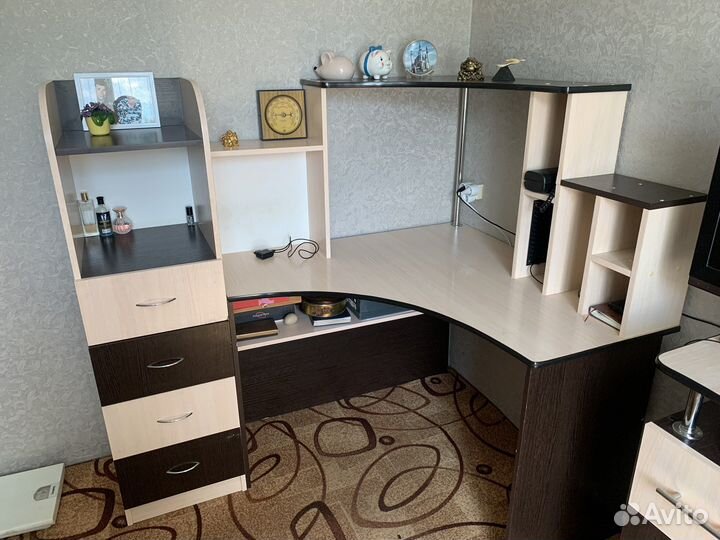 Компьютерный стол