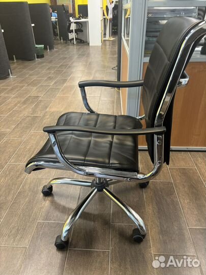 Офисное кресло Бюрократ