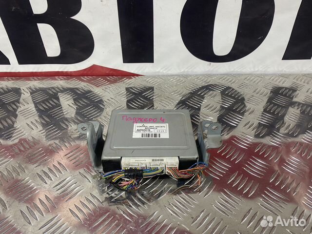 Блок управления круизом Mitsubishi Pajero 4