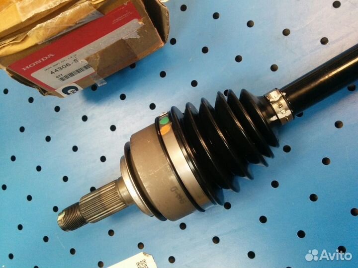 Привод левый Honda Civic 5D новый оригинал