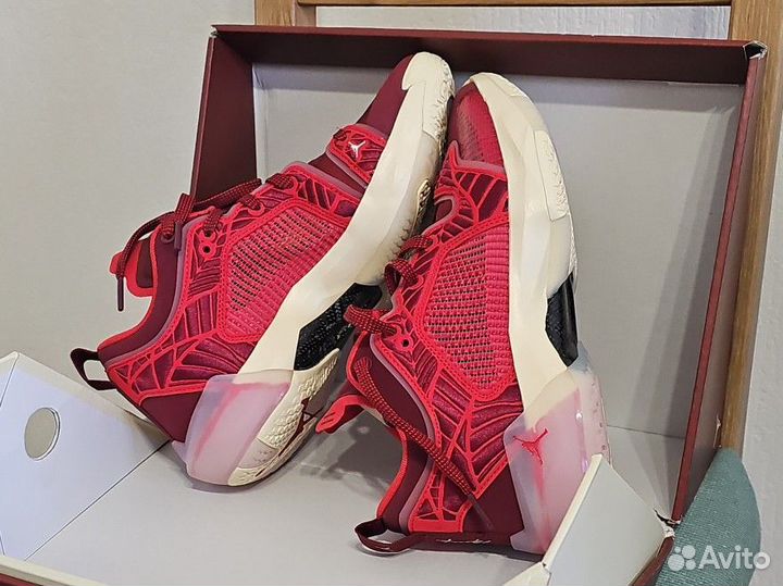 43р Кроссовки Nike Jordan 37 Low Lift Up, оригинал