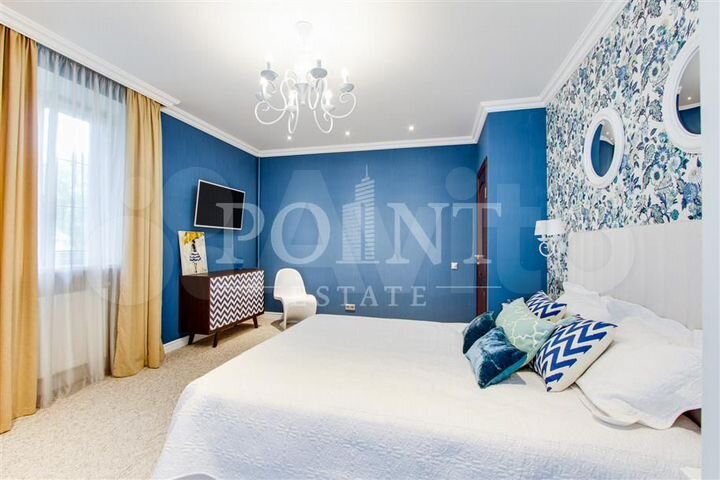 Дом 360 м² на участке 11 сот.