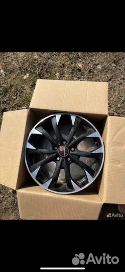 Продам литые диски