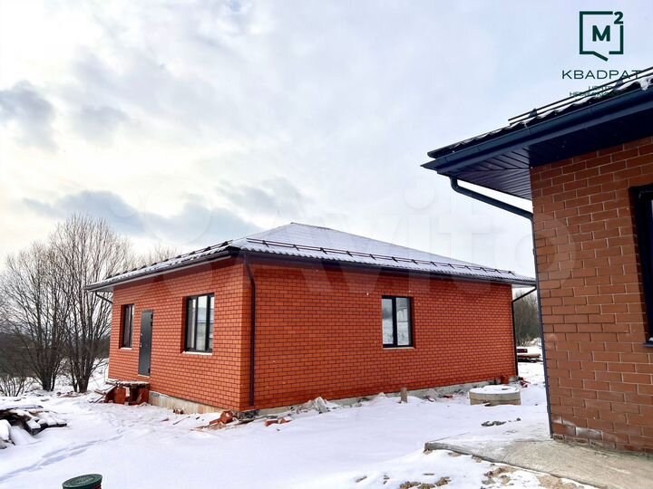 Коттедж 101 м² на участке 5 сот.