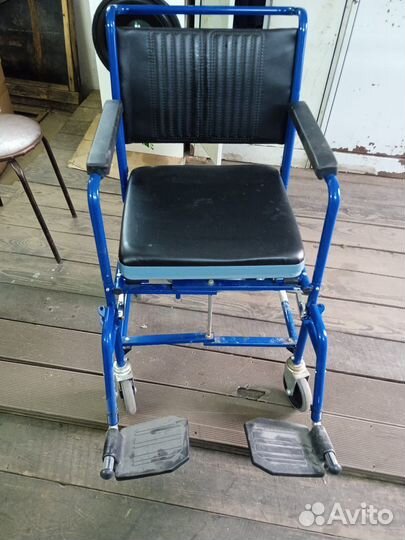 Санитарный стул туалет на колесах