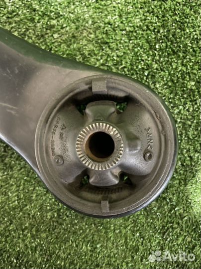 Рычаг передний правый toyota corolla;prius;avensis