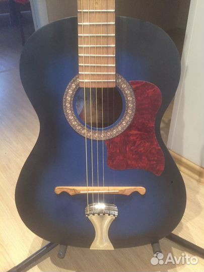 Гитара классическая, массив