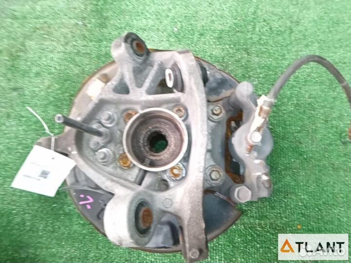 Ступица задняя левая toyota crown majesta