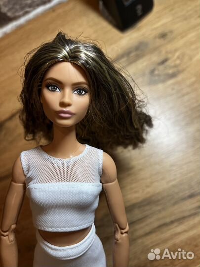 Кукла Barbie Looks Lina