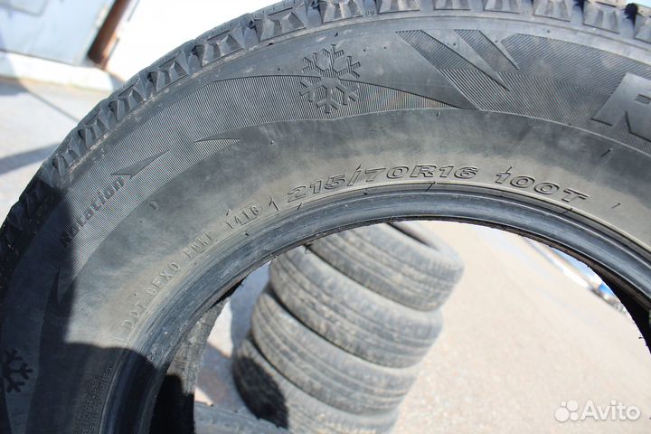 Roadstone Winguard WinSpike SUV 215/70 R16