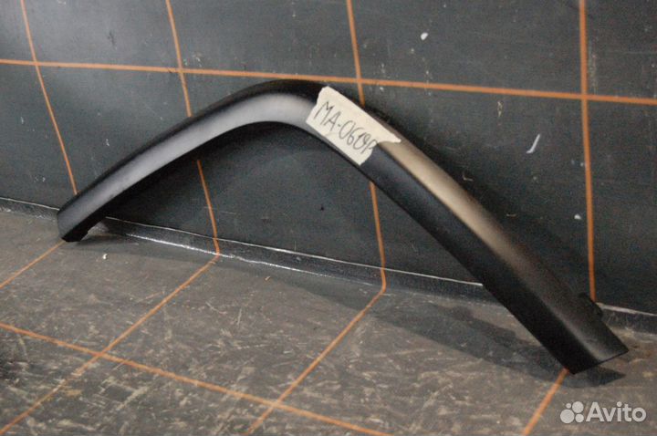 Накладка крыла заднего - Jeep Grand Cherokee WK2