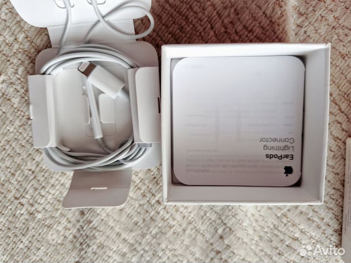 Наушники earpods