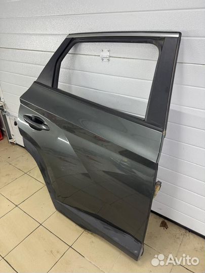 Задняя правая дверь Hyundai Tucson NX4