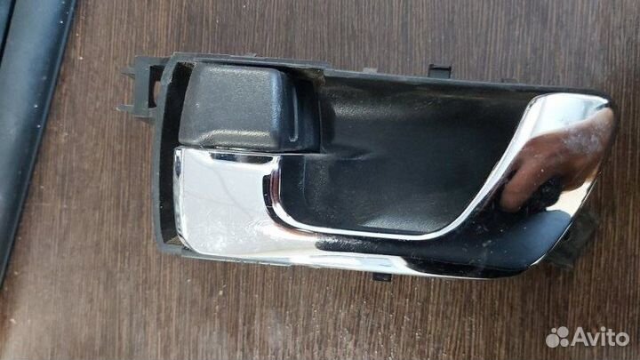 Ручка двери внутренняя задняя левая Mitsubishi