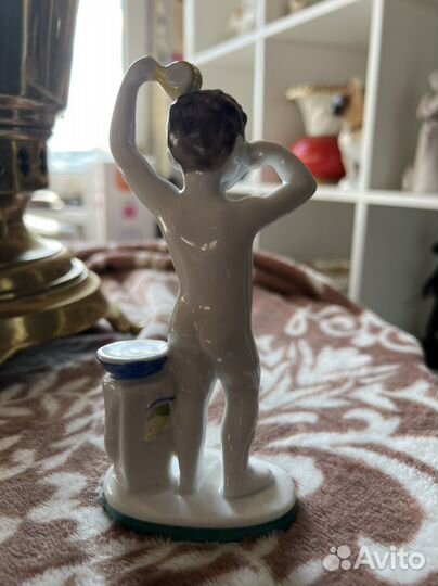 Статуэтка утро, мальчик с кружкой