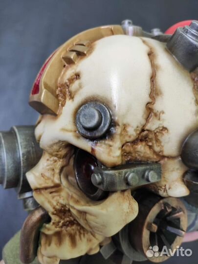 Warhammer 40000 сервочереп 1:1