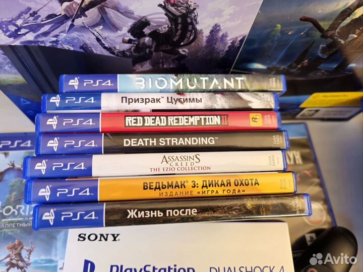 Sony PS4 Pro с 2 джойстиками и 24 играми