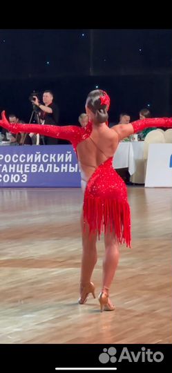 Платье для бальных танцев