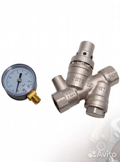 Редуктор давления с фильтром и манометром 1/2 TIM