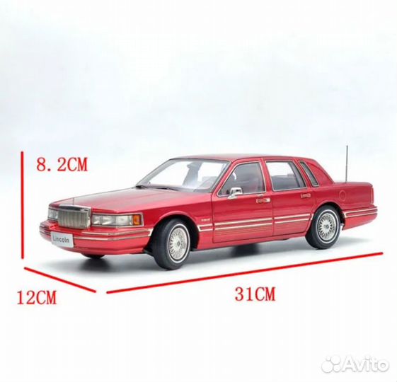 Модель Lincoln Town Car 1993-1995 1/18 красный