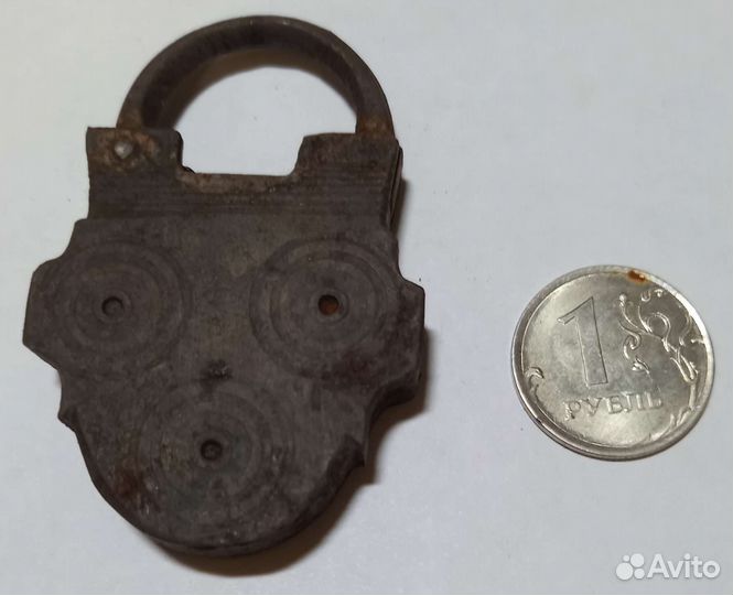 Медный старинный замочек