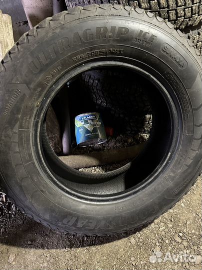 Goodyear UltraGrip Ice Arctic SUV 225/70 R16 107T