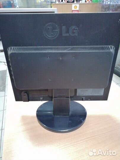 Монитор LG 17 дюймов