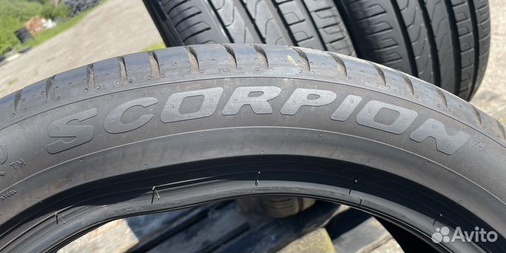 Pirelli Scorpion 255/45 R19