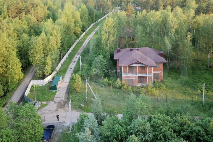 Дом 300 м² на участке 22,5 сот.