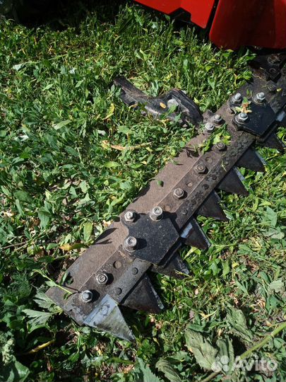 Газонокосилка бензиновая сенокосилка