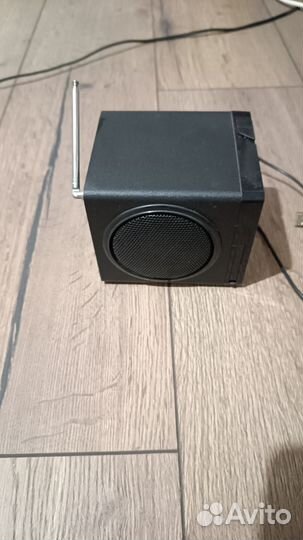 Радиоприемник/портативная колонка
