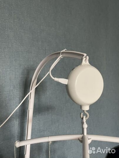 Музыкальный мобиль на кроватку