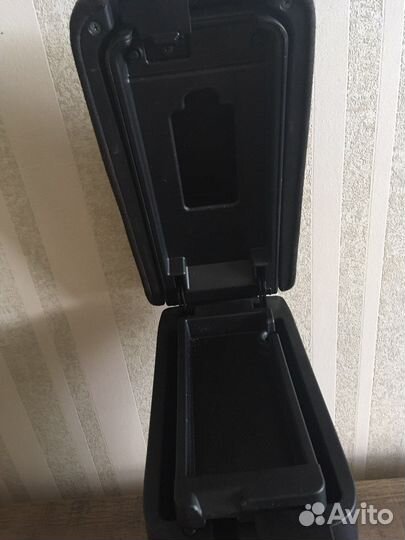 Mitsubishi outlander xl подлокотник