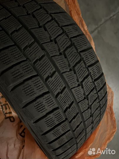 Dunlop SP Winter Maxx WM01 245/40 R18