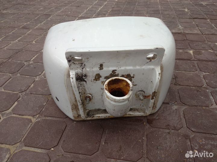 Бачок унитазный