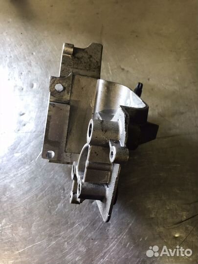 Кронштейн опоры двс 1.4-1.6 Ford Focus 2