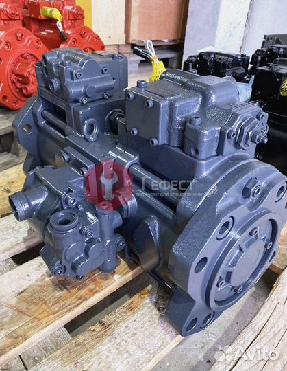 Гидравлический насос Hyundai R235LCR-9A 31Q6-19010