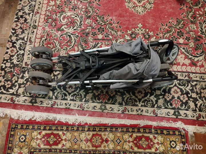 Прогулочная коляска трость