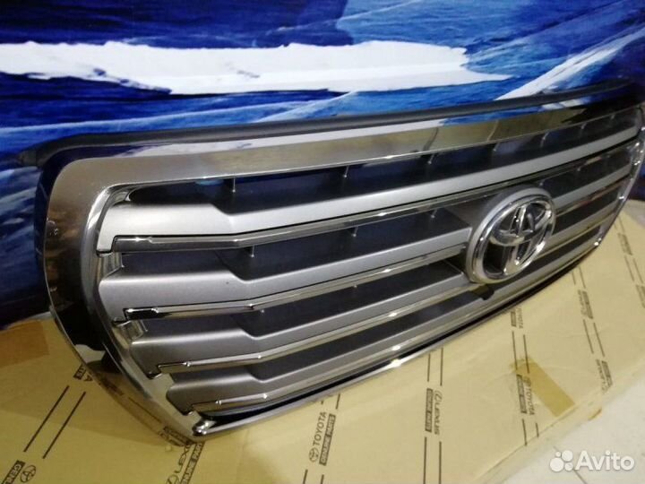 Решетка Toyota Land Cruiser 200