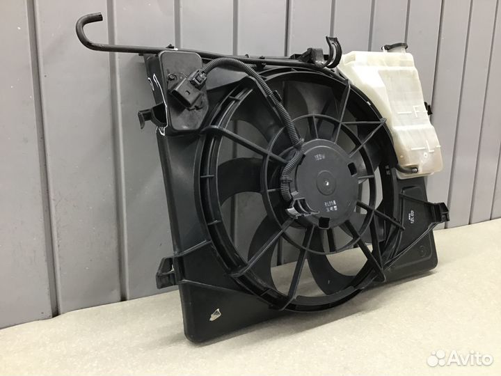 Вентилятор радиатора Kia Cerato 2009-2013