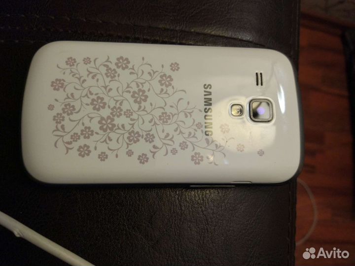 Телефон Samsung