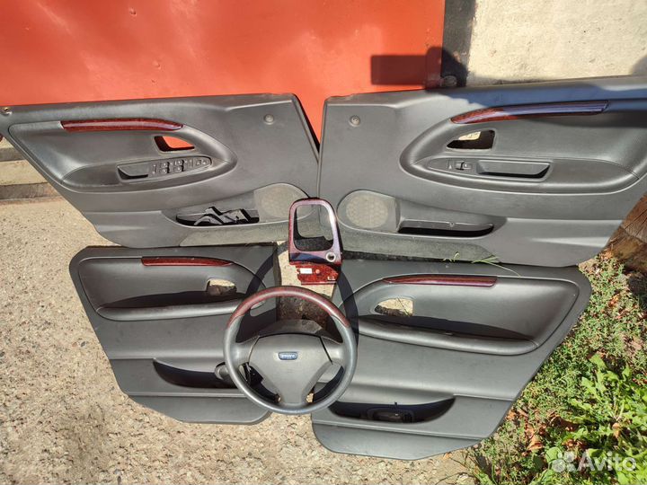 Кожа, дерево volvo v40